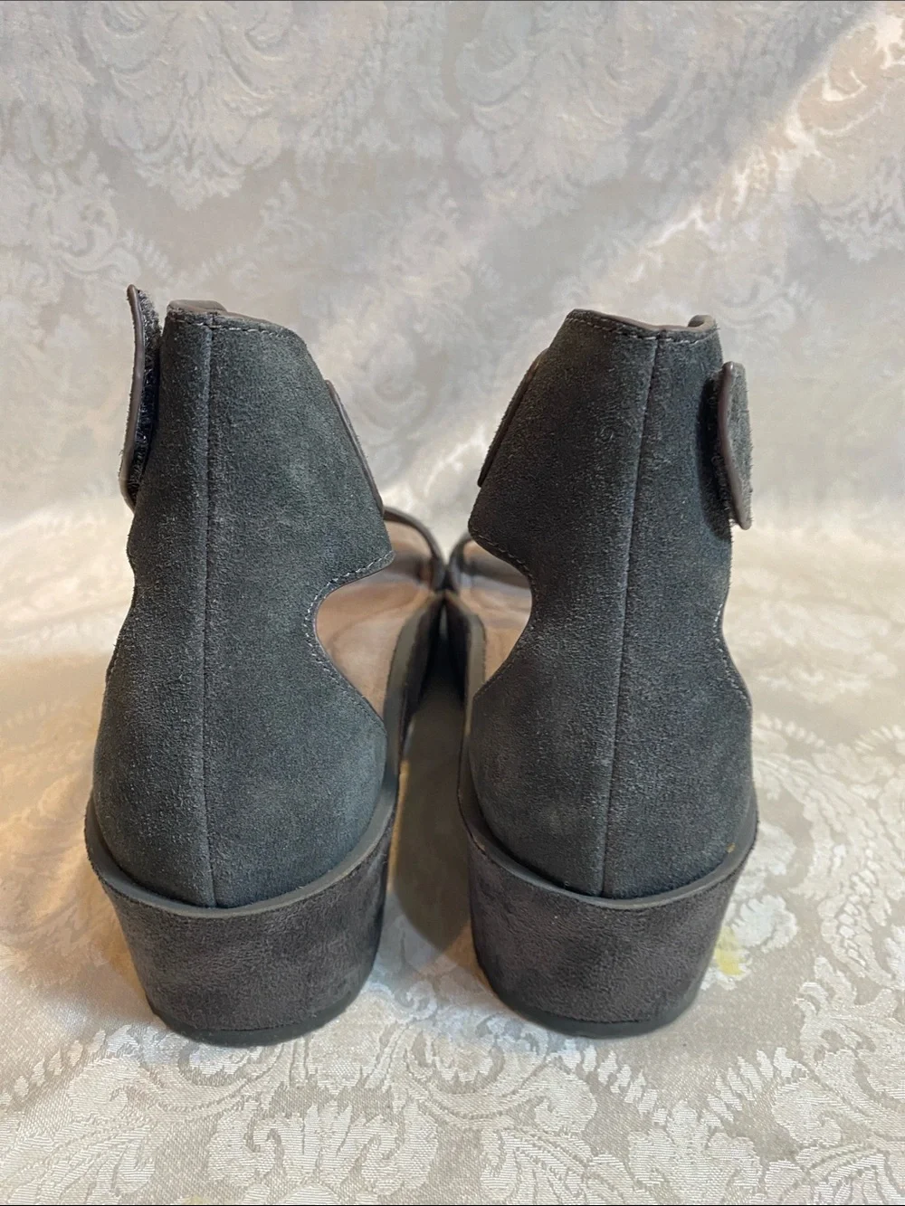 NAKED FEET Renzi Women's Gray Suede Platform Sandals
